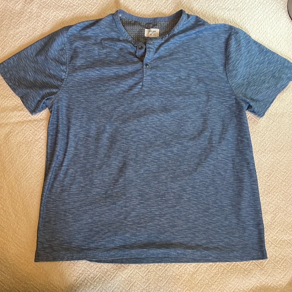 Men’s 2XL Julian & Mark button tee shirt 
Good condition